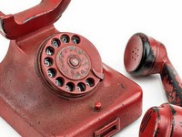 Điện thoại của Adolf Hitler được bán với giá 243.000 USD 