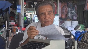 Chuyện những người đánh máy chữ