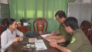Người phụ nữ lượm ve chai trả lại 85 triệu đồng cho người đánh mất