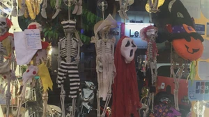 Thị trường đồ trang trí Halloween 2019: Càng kinh dị càng được giới trẻ chú ý