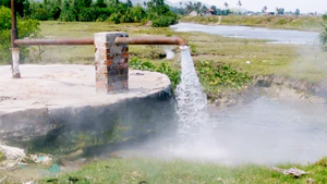 20 năm, 2 mỏ nước khoáng phun trào bị bỏ hoang phí