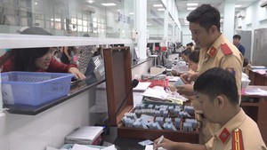 TP.HCM sẽ tăng phí đăng ký xe máy, ôtô tăng cao nhất đến 45%