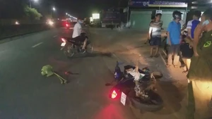 Vợ chồng sắp cưới bị xe tải tông thương vong trên Quốc lộ 1