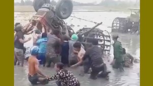 Lật máy cày ở Kiên Giang, một người chết