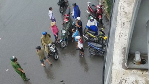 Điều tra vụ nam sinh viên rơi cầu vượt nguy kịch