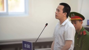 Bị cáo vụ thảm sát 3 người ở Bình Dương gửi lời "chia buồn" với gia đình các nạn nhân.