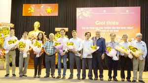 Vinh danh các văn nghệ sĩ có tác phẩm văn học nghệ thuật xuất sắc