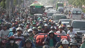 Tắc giao thông ở nam Sài Gòn