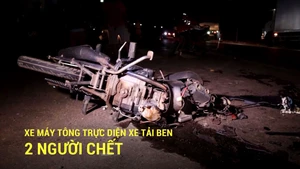 Xe máy tông trực diện xe tải ben, 2 người chết