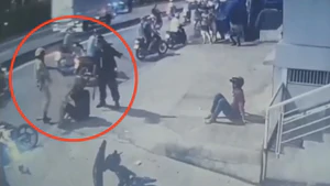 Xác minh video CSGT chĩa súng, đánh người vi phạm giao thông