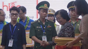 10 năm giải thưởng Vừ A Dính đồng hành cùng đồng bào dân tộc thiểu số