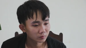 Thách đánh nhau trên mạng, một thanh niên bị chém chết