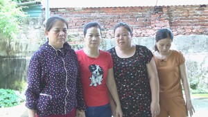 Bắt quả tang 4 “quý bà” sát phạt trên “chiếu bạc”