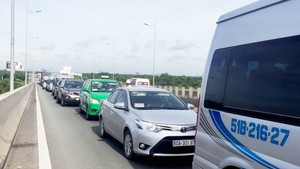 Cao tốc TP.HCM – Long Thành – Dầu Giây cảnh báo ùn ứ liên tục