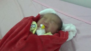 Bé gái sơ sinh bị bỏ rơi ở công viên tại Đắk Nông