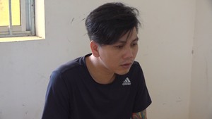 Ra tay chém vợ cũ 3 nhát vì mâu thuẫn chuyện cũ