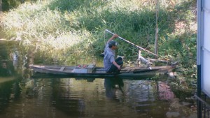 Xuất hiện ồ ạt người dân đánh bắt cá bằng điện