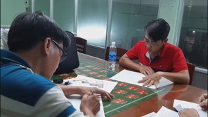 Khởi tố người đàn ông xách dao đâm hàng xóm tử vong
