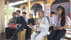 Độc đáo hát sắc bùa Phú Lễ ngày Tết