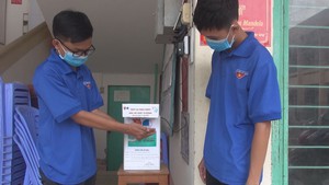 Góc nhìn trưa nay | Hai bạn trẻ chế thiết bị rửa tay tự động chung sức chống dịch COVID-19