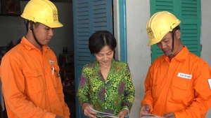 Hơn 8,2 triệu khách hàng miền Nam được giảm hơn 3,5 ngàn tỉ đồng tiền điện