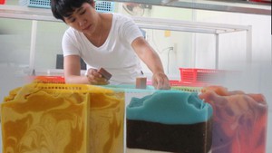 Góc nhìn trưa nay | Nữ cử nhân khởi nghiệp với xà bông dầu dừa handmade