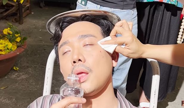 Trấn Thành năn nỉ khán giả đừng tiết lộ nội dung phim