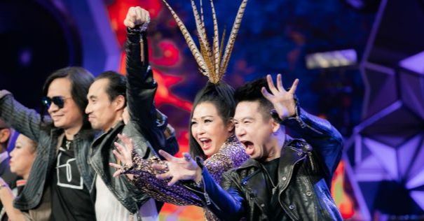 Những biểu cảm hài hước của dàn HLV