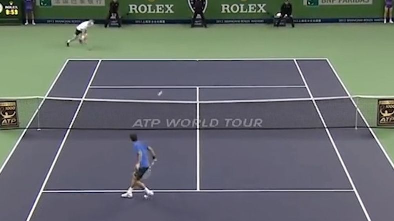 Pha xử lý đỉnh cao của Federer khiến Murray chạy ná thở