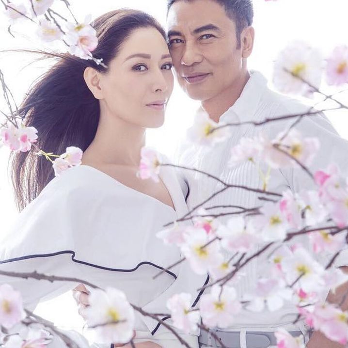 Nhậm Đạt Hoa: Ông trùm TVB ‘đội vợ lên đầu"