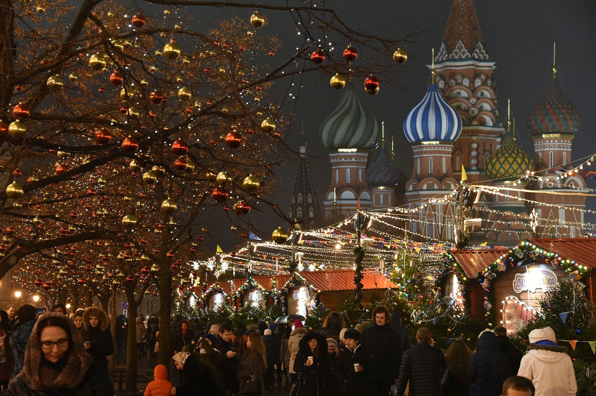 Нового года не будет мир. Новогодняя Москва. Красная площадь новый год. Новогодняя красная площадь в Москве. Красная площадь Москва новый год.