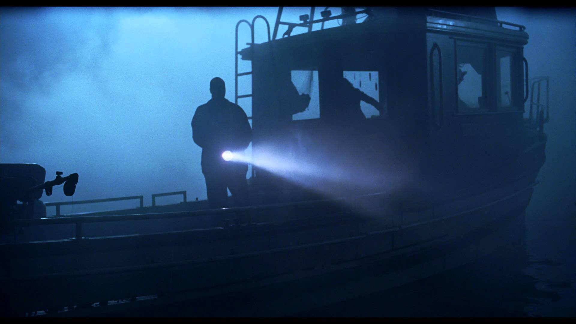 The man from the fog мод. Туман фильм ужасов 2005. Туман фильм 1980. Фильм туман Джона Карпентера. Фильм туман США 2005.