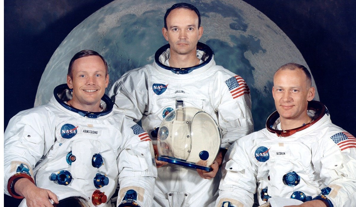 Neil Armstrong vứt phân trên mặt trăng và những chuyện chưa kể - Ảnh 1.