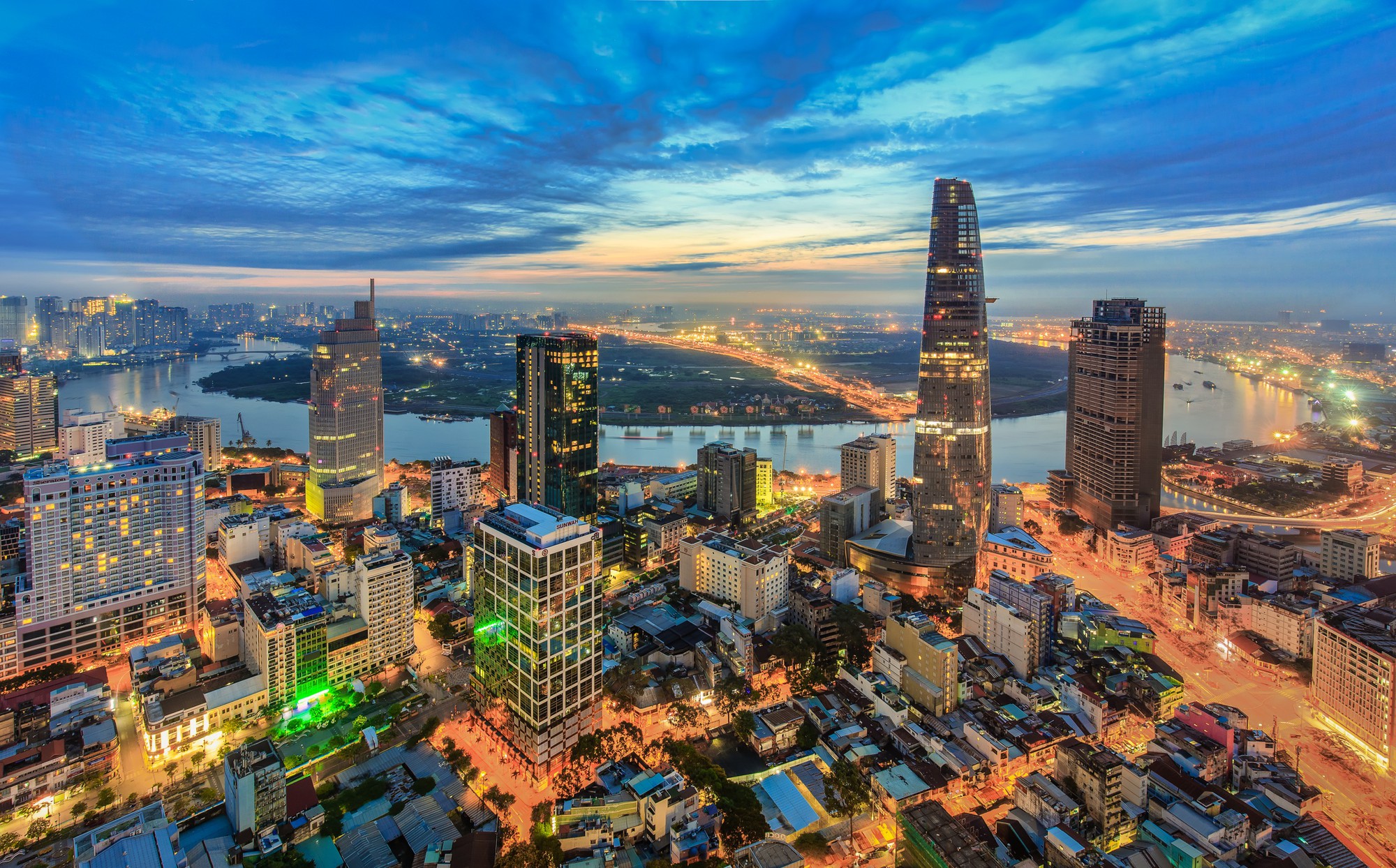 Bộ ảnh Sài Gòn tuyệt đẹp chụp từ trên cao - Ảnh 3.