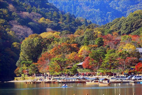 Chiêm ngưỡng cảnh sắc tuyệt đẹp ở công viên Arashiyama, Kyoto - Ảnh 3.