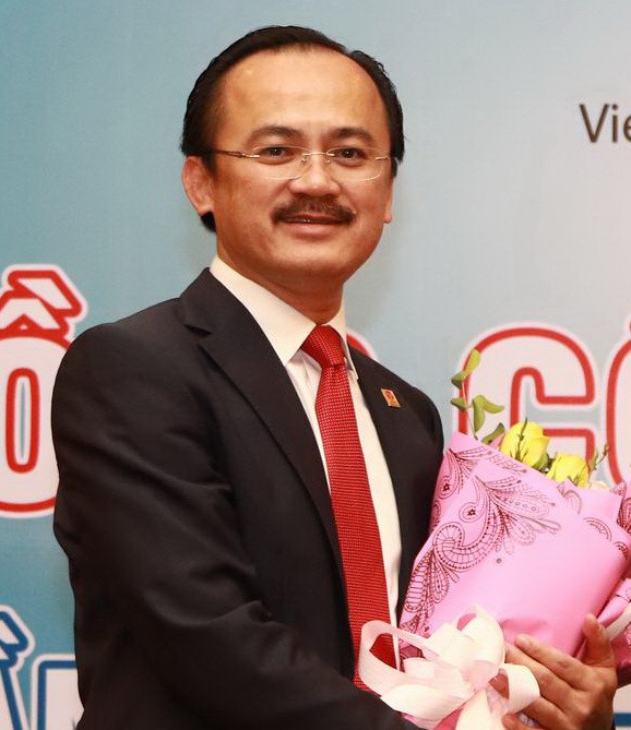 Bầu Thắng kêu gá»i chung tay Äầu tư cho bóng Äá há»c ÄÆ°á»ng - Ảnh 2.