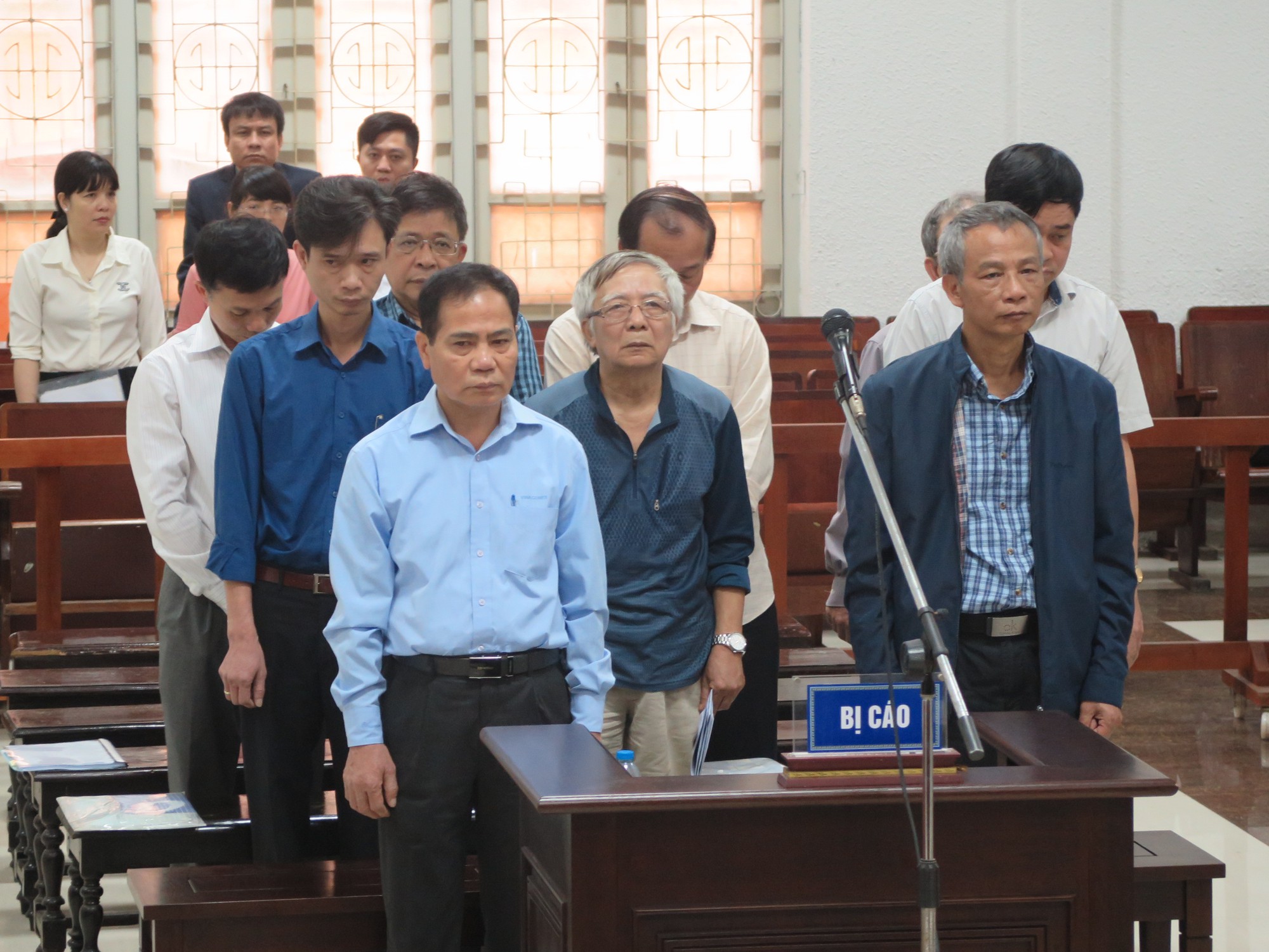 9 bị cáo vụ đường ống nước sạch sông Đà vỡ 18 lần nhận án - Ảnh 1.