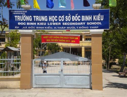 17 học sinh ngộ độc do ăn gỏi xoài thực hành trên lớp - Ảnh 1.