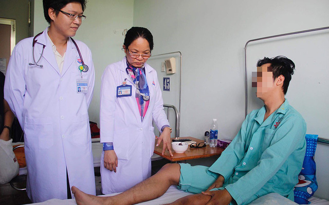 Cứu thai phụ nguy kịch do gãy xương ngón chân sau tai nạn giao thông- Ảnh 2. Coi chừng thuyên tắc phổi do... bất động