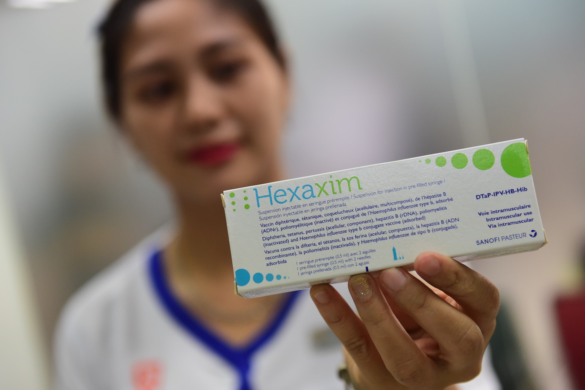 Trẻ em Việt Nam đã được chích ngừa văc xin thế hệ mới Hexaxim - Ảnh 7.