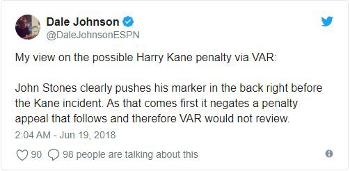 Vì sao VAR bỏ qua tình huống Kane bị vật trong vòng cấm? - Ảnh 2.