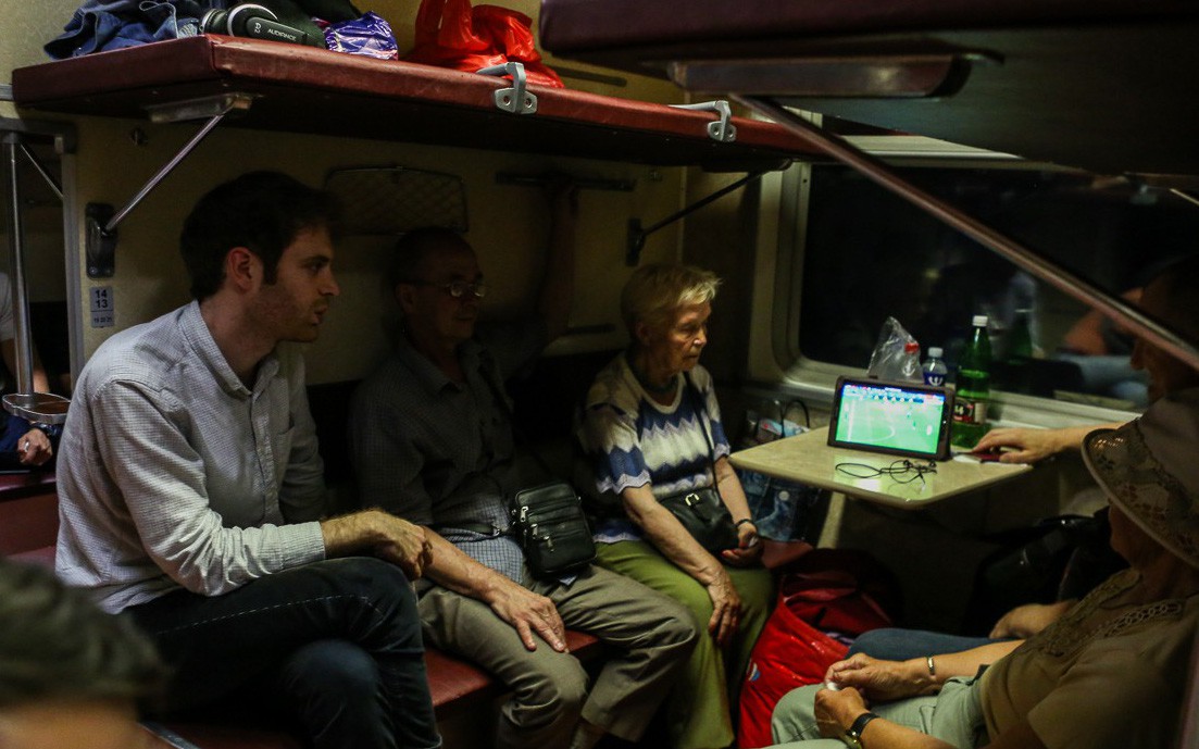 Đi tàu sang Nga xem World Cup: mỗi người một giấc mơ thầm kín