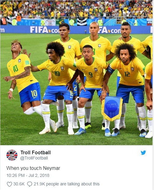 Bốn trận, nằm sân gần 14 phút, siêu Neymar hay siêu kịch sĩ? - Ảnh 2.