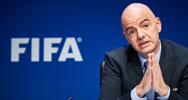 FIFA mời đội bóng kẹt trong hang dự trận chung kết World Cup - Ảnh 1.