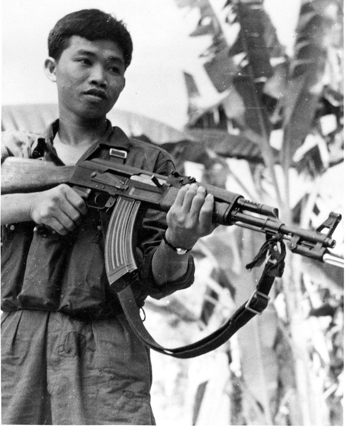 Вьетнамец ли. Вьетнамские солдаты Вьетконг. Гук вьетконговец.