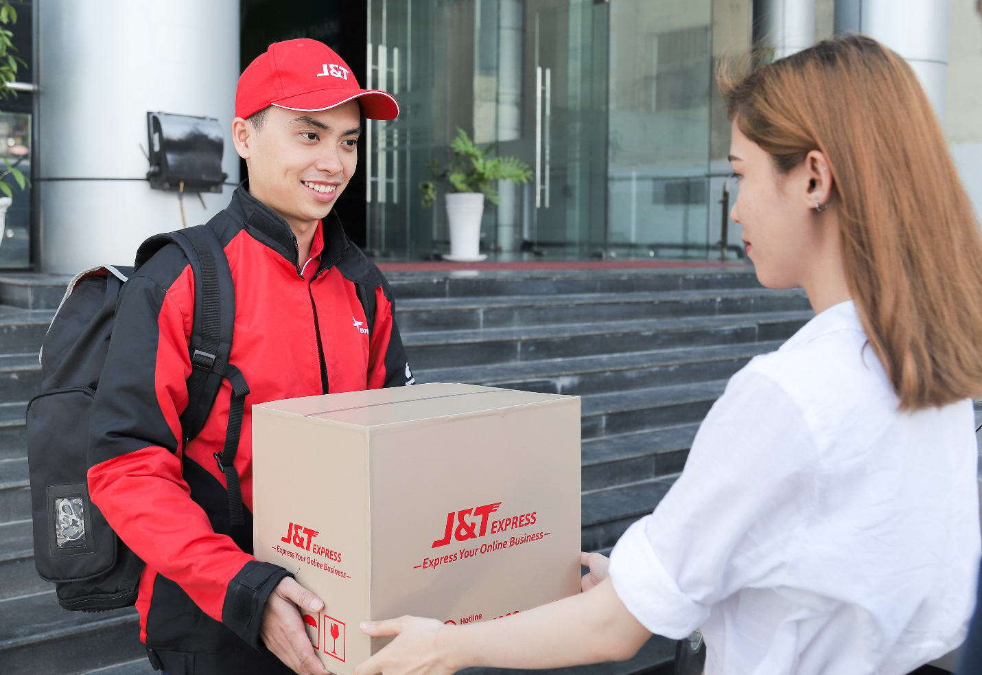 J&T Express đã phủ sóng 63 tỉnh thành Việt Nam - Ảnh 2.