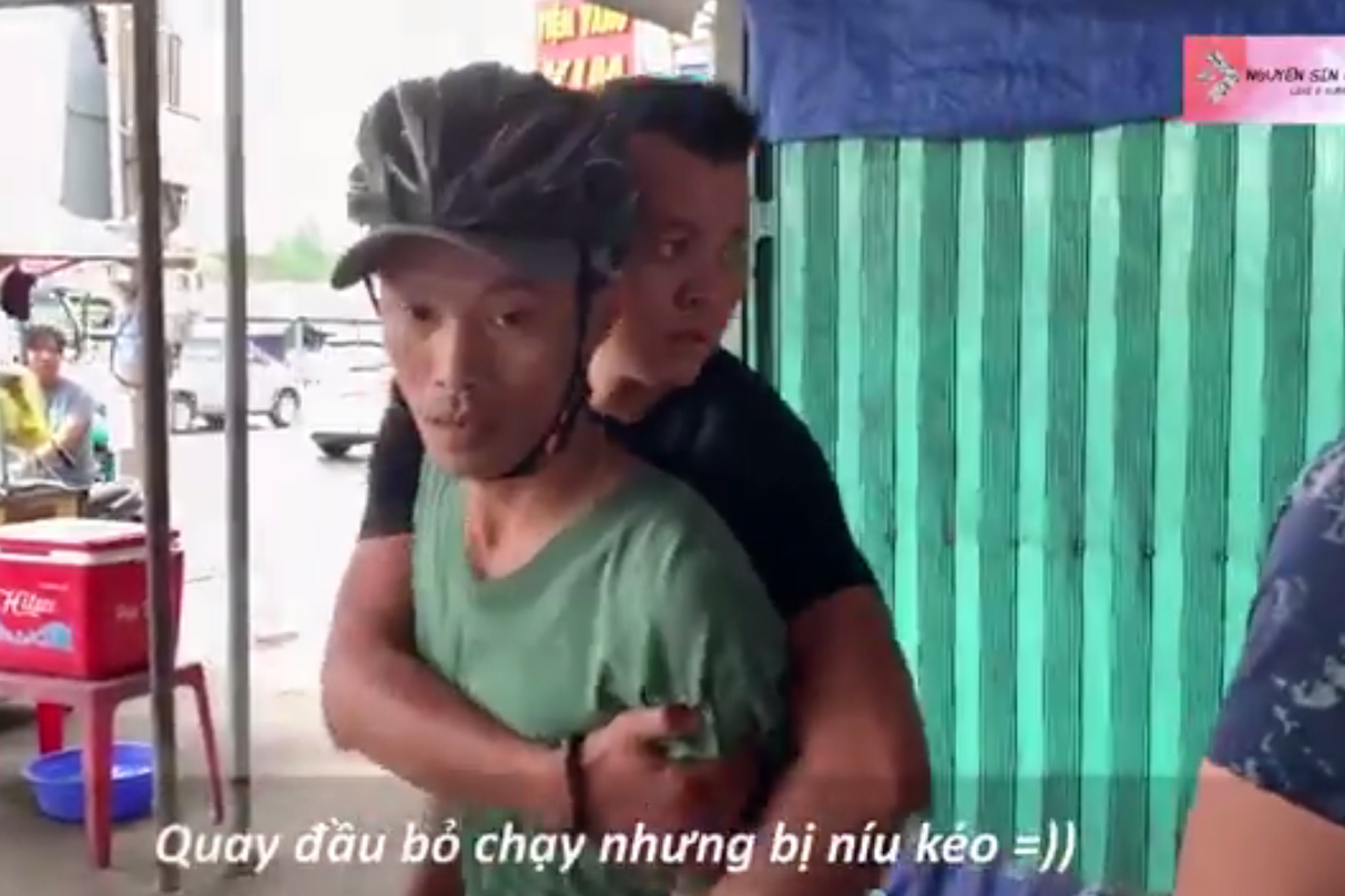 Công an khẳng định thanh niên ghi hình người vi phạm không phải CSGT - Ảnh 2. Công an khẳng định thanh niên ghi hình người vi phạm không phải CSGT - Ảnh 2.