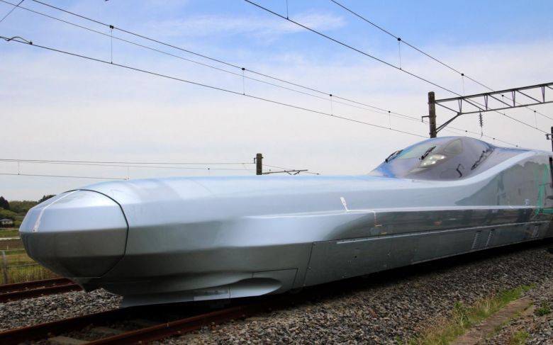 Nhật Bản: Tàu cao tốc Shinkansen sẽ có phòng riêng- Ảnh 2. Nhật thử nghiệm tàu Shinkansen nhanh nhất thế giới 400km/h