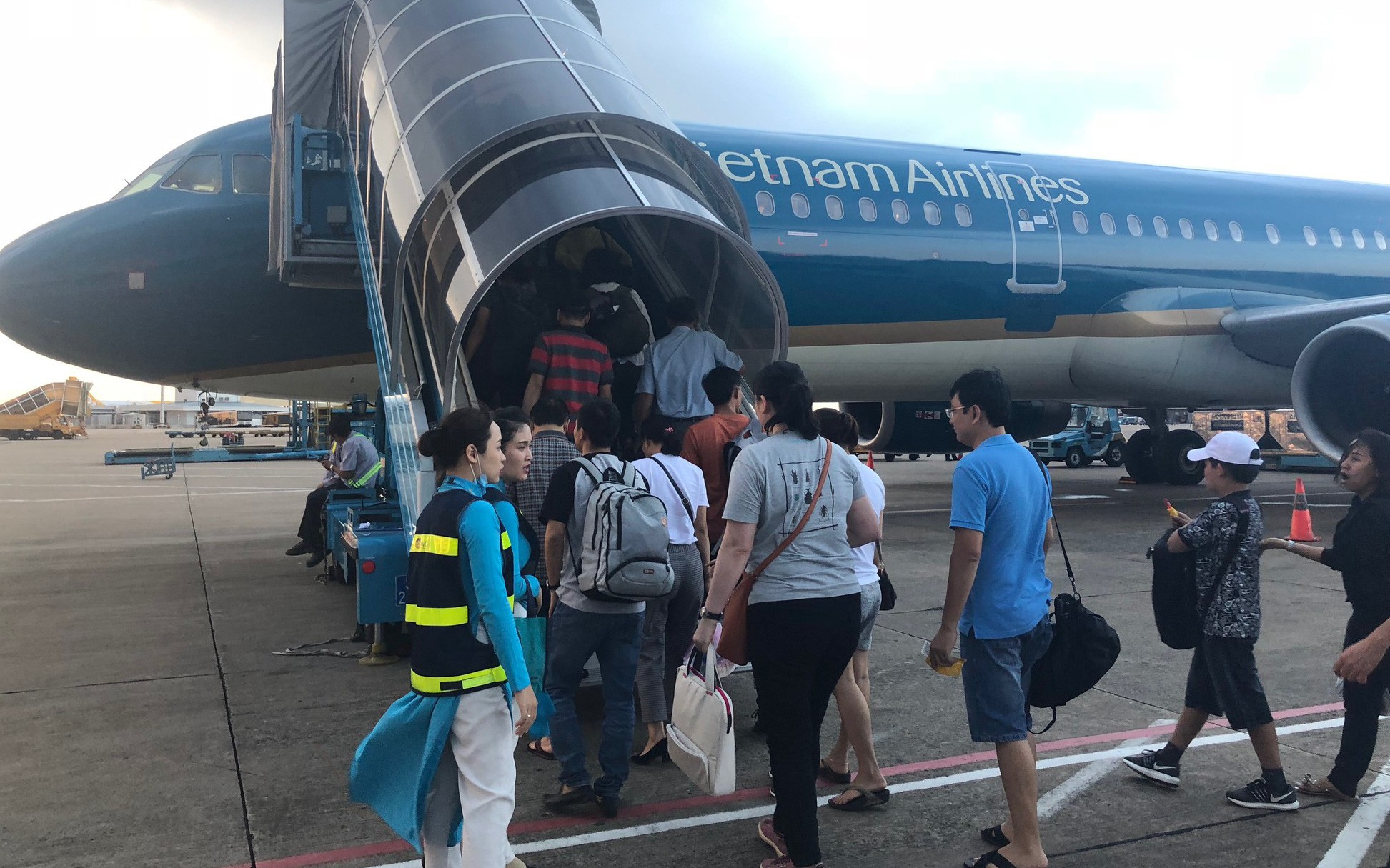 Hòa giải bất thành, tiếp viên khởi kiện Đoàn tiếp viên Vietnam Airlines