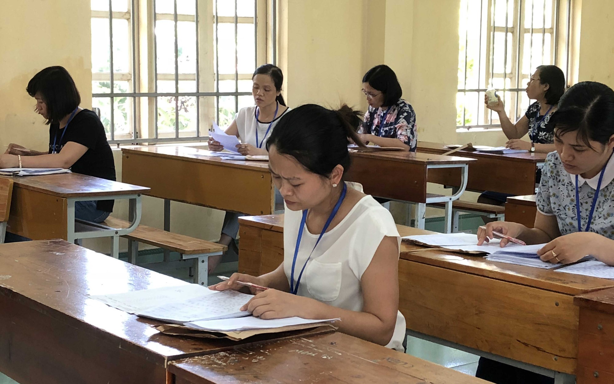 Chấm thi môn văn: Những chuyện thâm cung bí sử - Ảnh 1. Chấm thi môn văn: Những chuyện thâm cung bí sử - Ảnh 1.